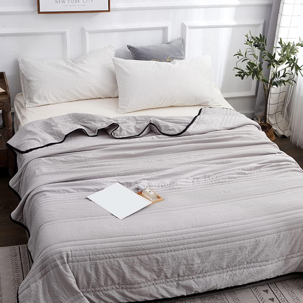 Lightweight Breathable Cooling Blanket for Comfortable Sleep - Image 6