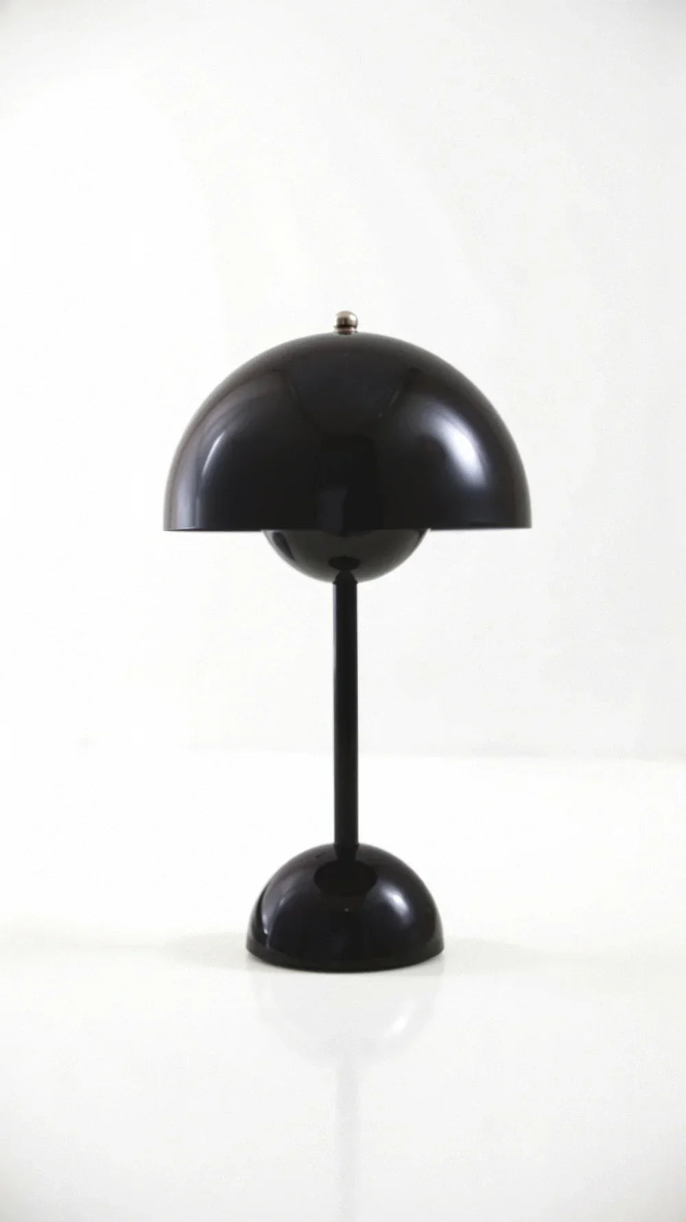 Wireless Round Metal Table Lamp Rechargeable Touch Dimmable - Image 15