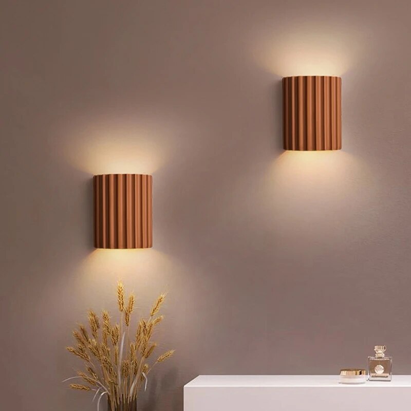 Modern Ribbed Wall Light for Elegant Interiors - Image 9