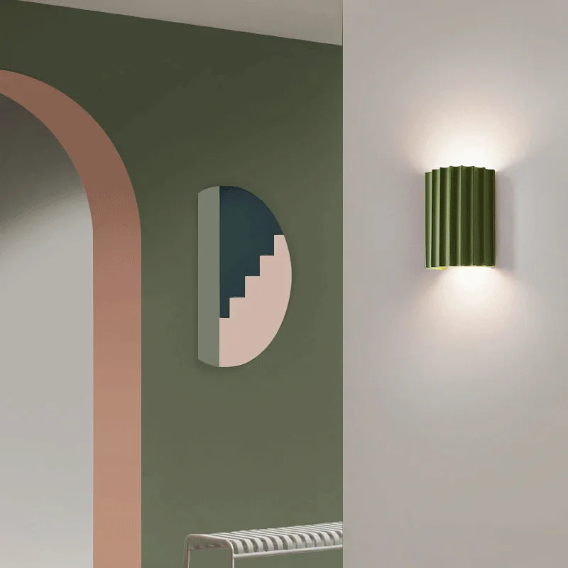 Modern Ribbed Wall Light for Elegant Interiors - Image 2