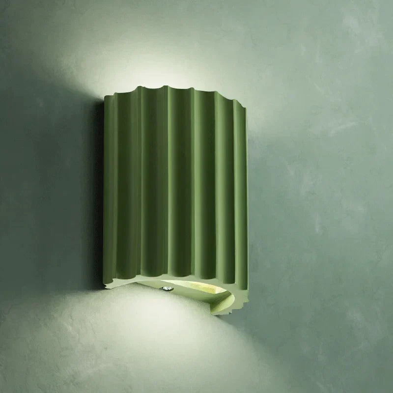 Modern Ribbed Wall Light for Elegant Interiors - Image 3