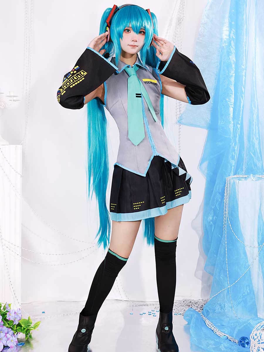 Anime Idol Cosplay Costume Sleeveless Top Pleated Skirt Set